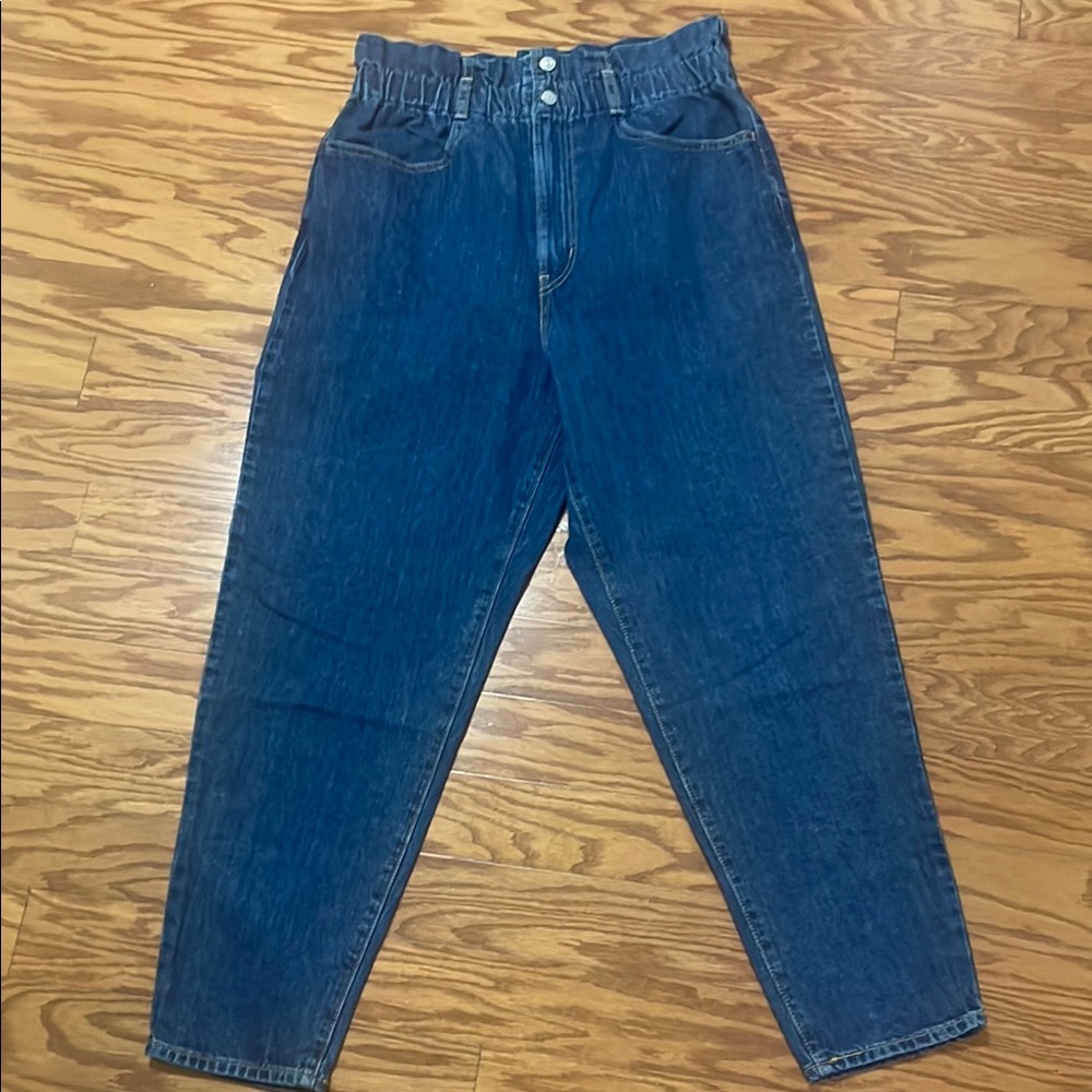 Levi's Dark Blue High-Waist Mom‘s jeans